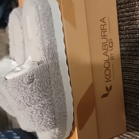 Koolaburra Slide - Picture 3 of 3